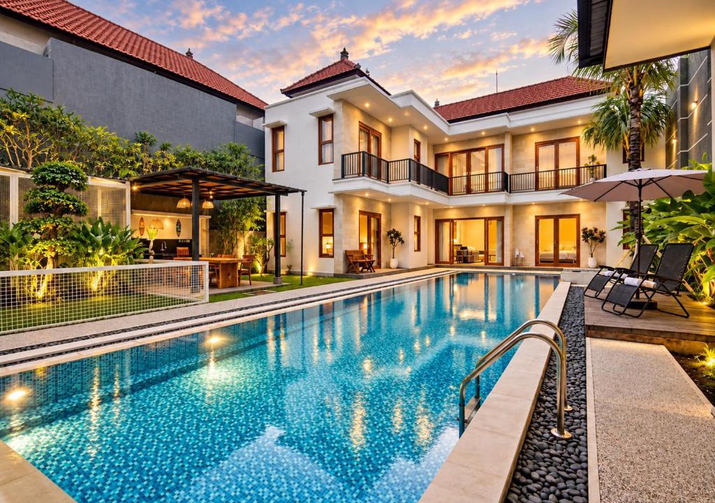 Renon Villa | RL Villa Sanur Spacious Pool