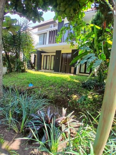 Bandung House | Rumah liburan keluarga di Dago Resort 3 Kamar Tidur