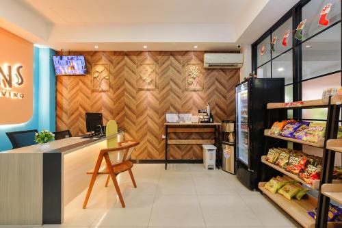Jakarta Hotel | Sans Hotel Max Living Cengkareng
