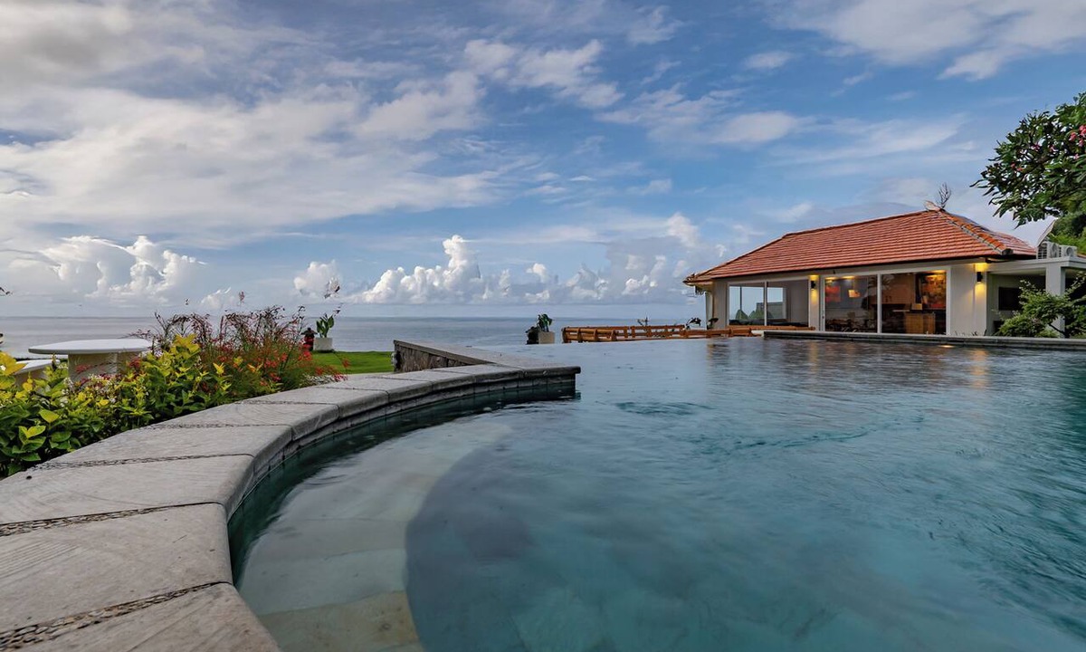 Bukti Hotel | Seaside Oceana Resort by Mahaprana