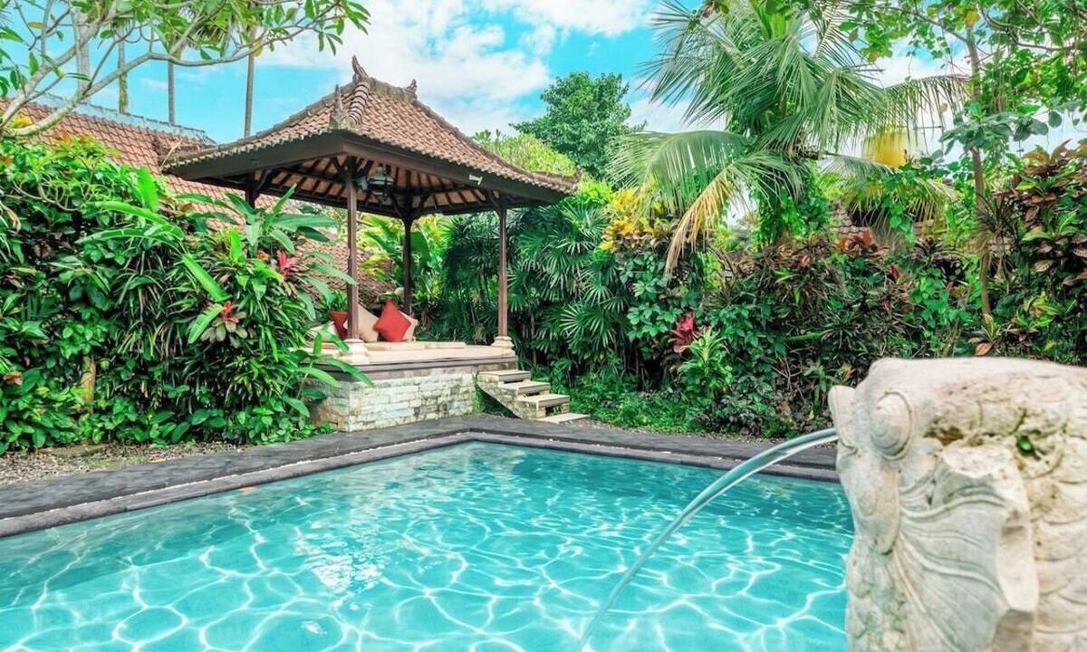Penestanan House | Serene 1BR Ubud Stay w Pool, Patio, Balcony&Garden