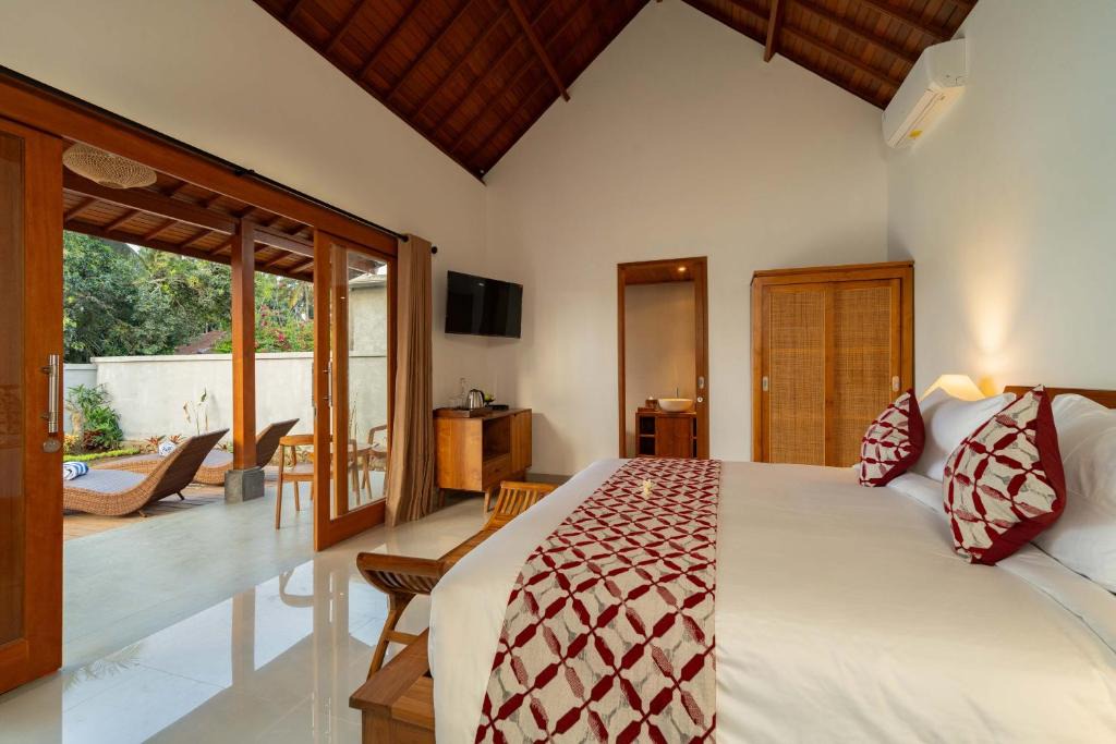 Batuan Villa | Sila Living Ubud - 1 Bedroom Private Pool Villa with Floating Breakfast
