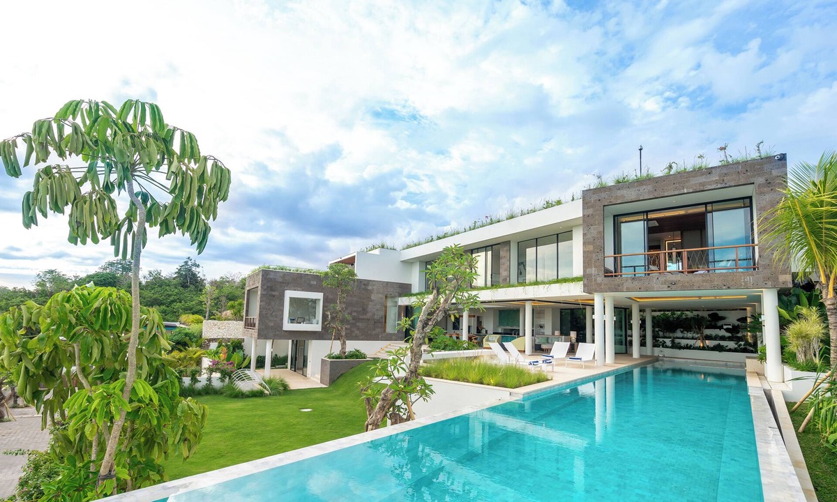 Pecatu Villa | SPF100 Sun Paradise Found Cliff Villa with Ocean Views, Infinity Pool & Cinema