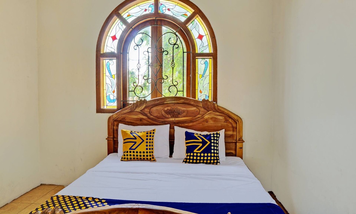 Gresik Hotel | SPOT ON 93144 Homestay H. Syarif Syariah - Bandar Gresik 2