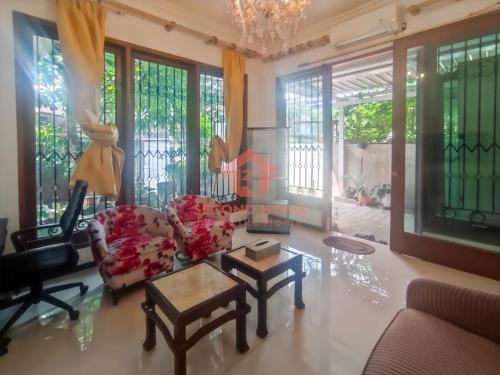 Cipete Selatan Villa | Strategic & Authentic 1BR Kemang House