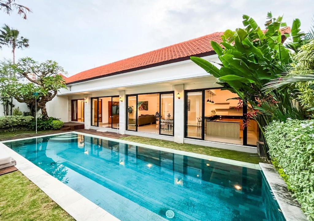 Tibubeneng Apartment | Stylish 3BR Pool Villa 5 Min to Beach Canggu