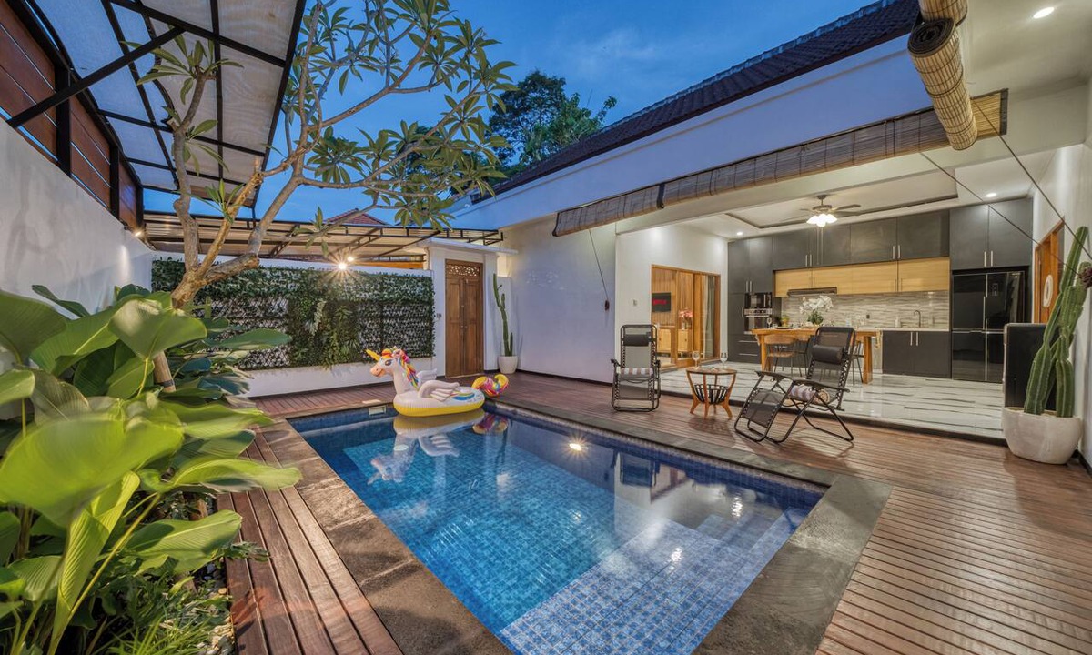 Babakan House | Stylish 3BR Pool Villa in Canggu, Bali