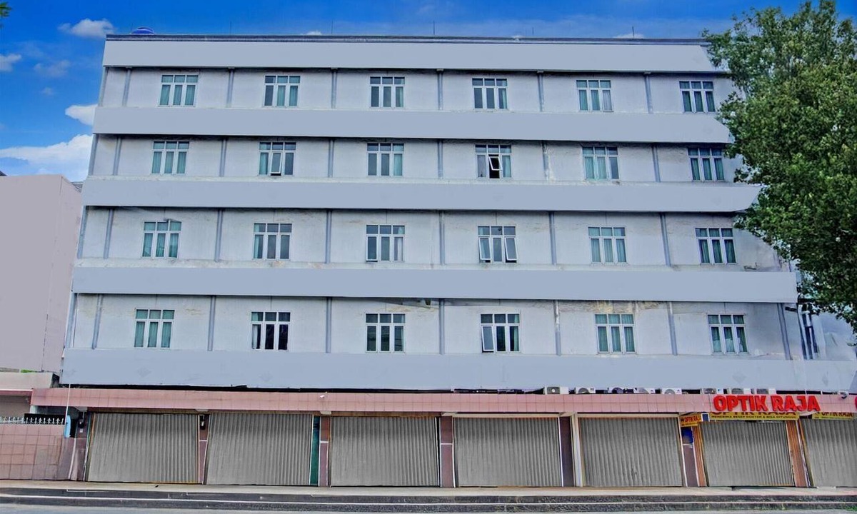 Palembang House | Stylish DBL Suite Escape W/Free WiFi and Parking
