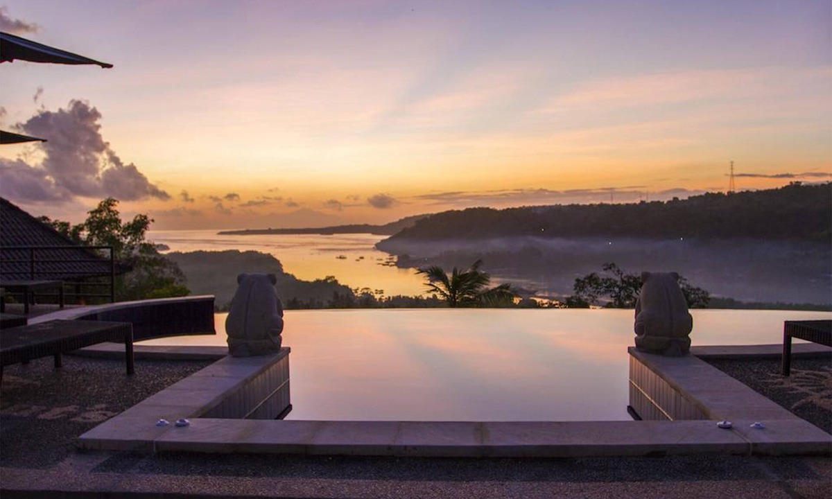 Mushroom Bay Hotel | Sunrise Ocean Hut's Lembongan