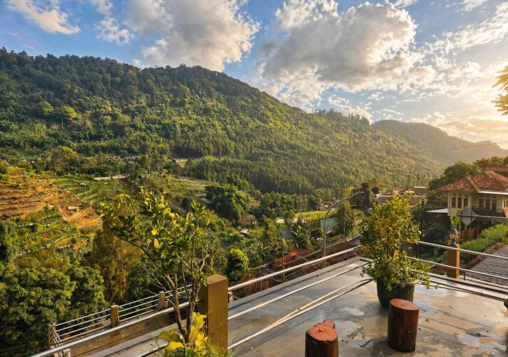 Lembang House | The Green County Homestay
