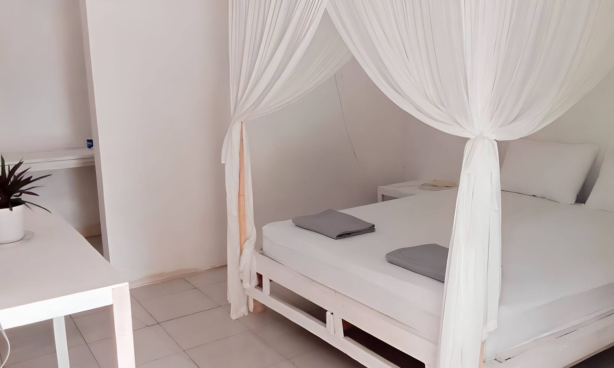 Rua House | THE VILLAGE INN Rua Beach