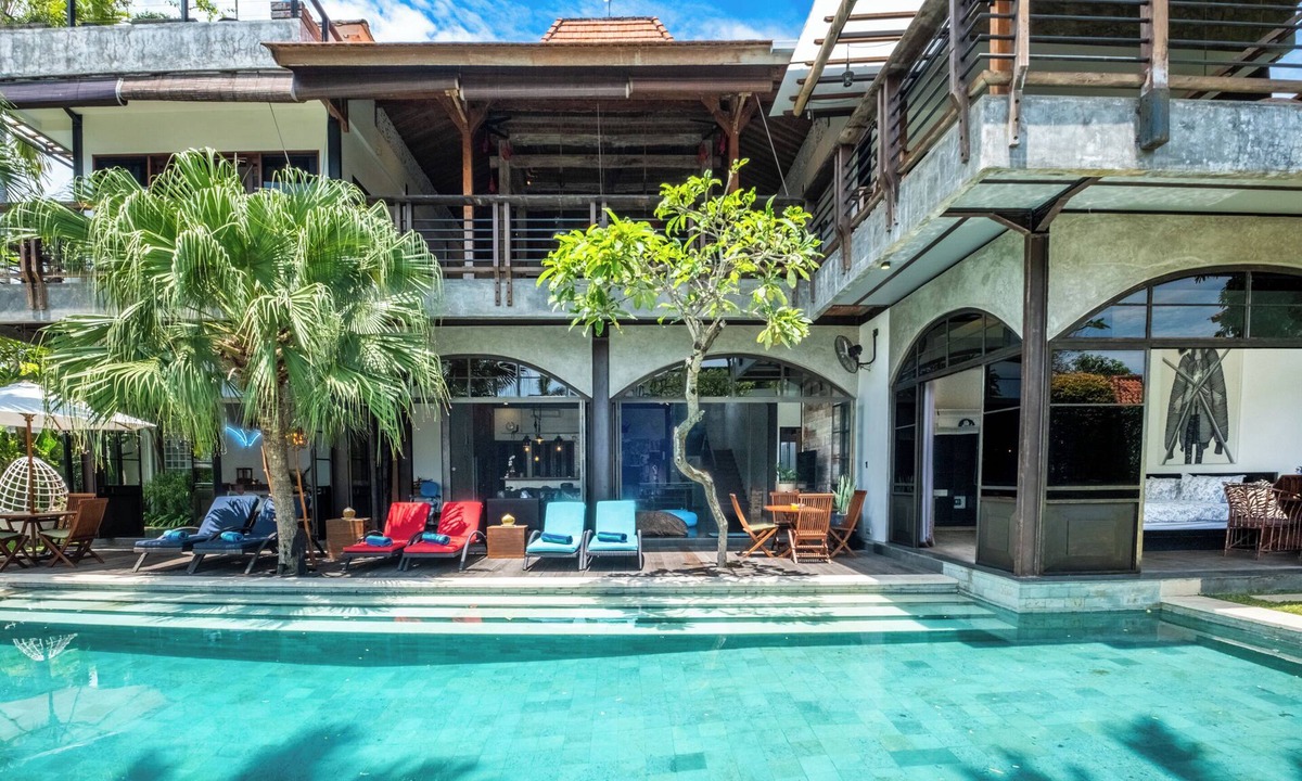 Petitenget Villa | Unique 6 Bdrm Villa In Central Seminyak