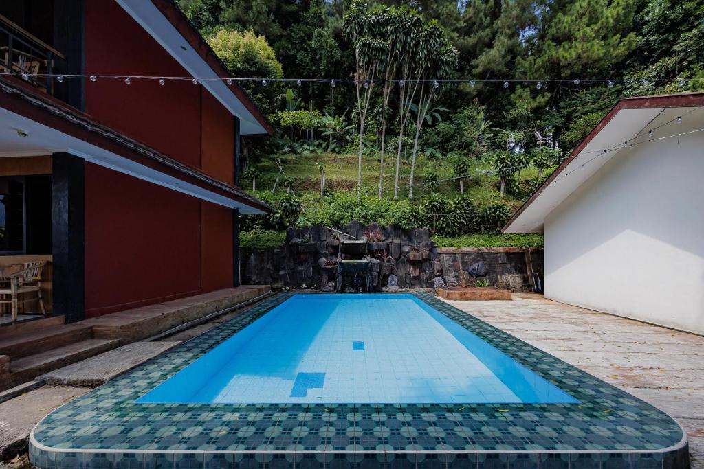Megamendung House | Urbanview Hotel Salakview Megamendung