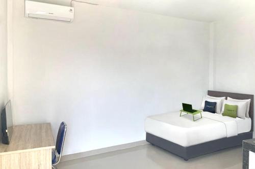 Kota Agung Hotel | Urbanview Hotel Juanda Kota Agung by RedDoorz