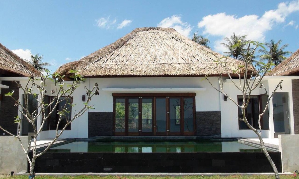 Sekotong Barat Villa | Villa 2 bedrooms fantastic sandy beach private pool: Starsand Beach Resort