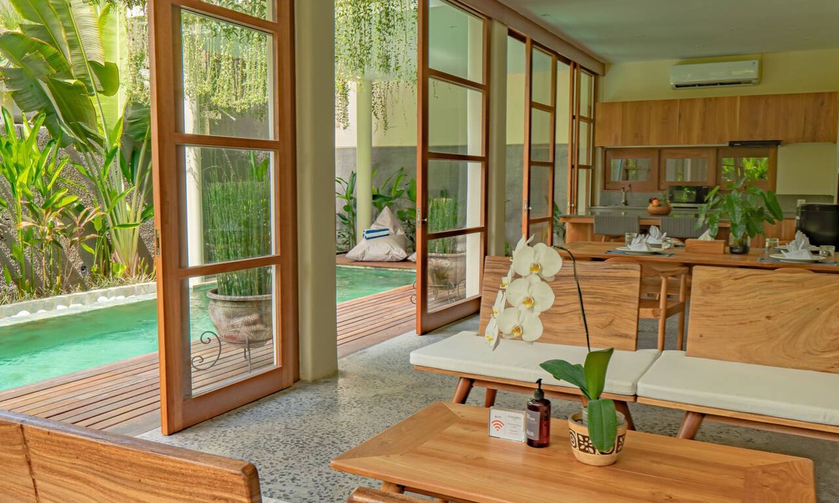 Pererenan Villa | Villa Avyathi at Anandathu Villas - Tropical 2BR Contemporary Villa in Canggu