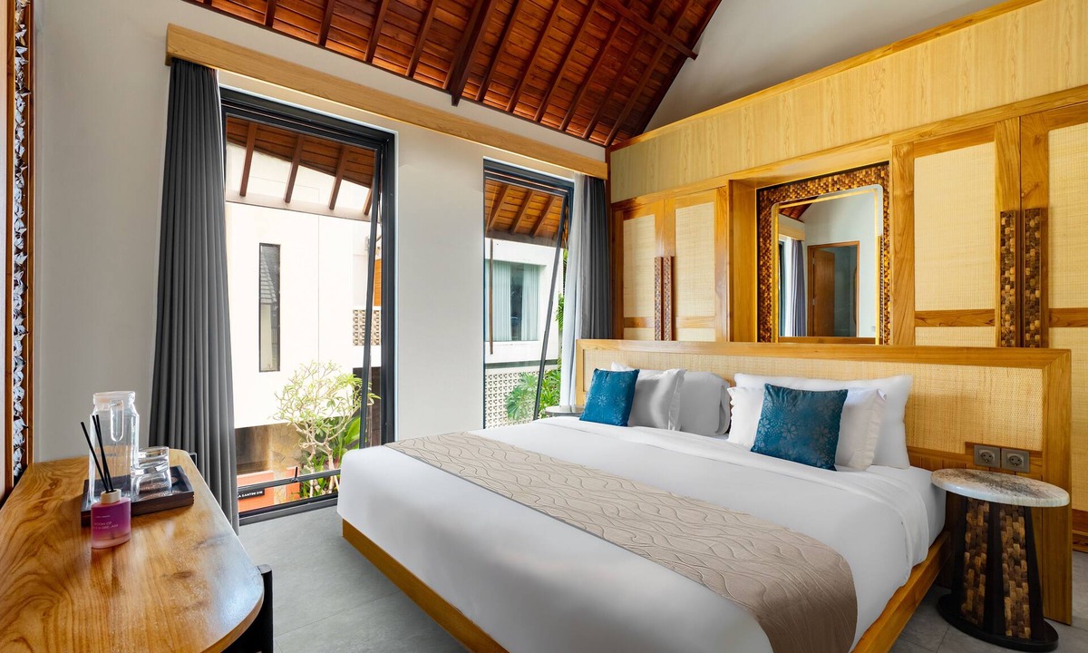 Batu Bolong Hotel | Villa Chanthira Luxe by Nakula