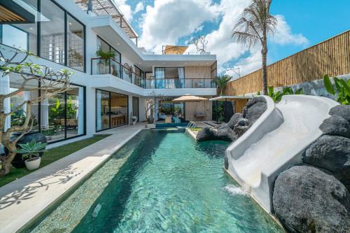Beraban Villa | Villa Lumira - Breathtaking 4BR with Water Slide & Rice Field Views