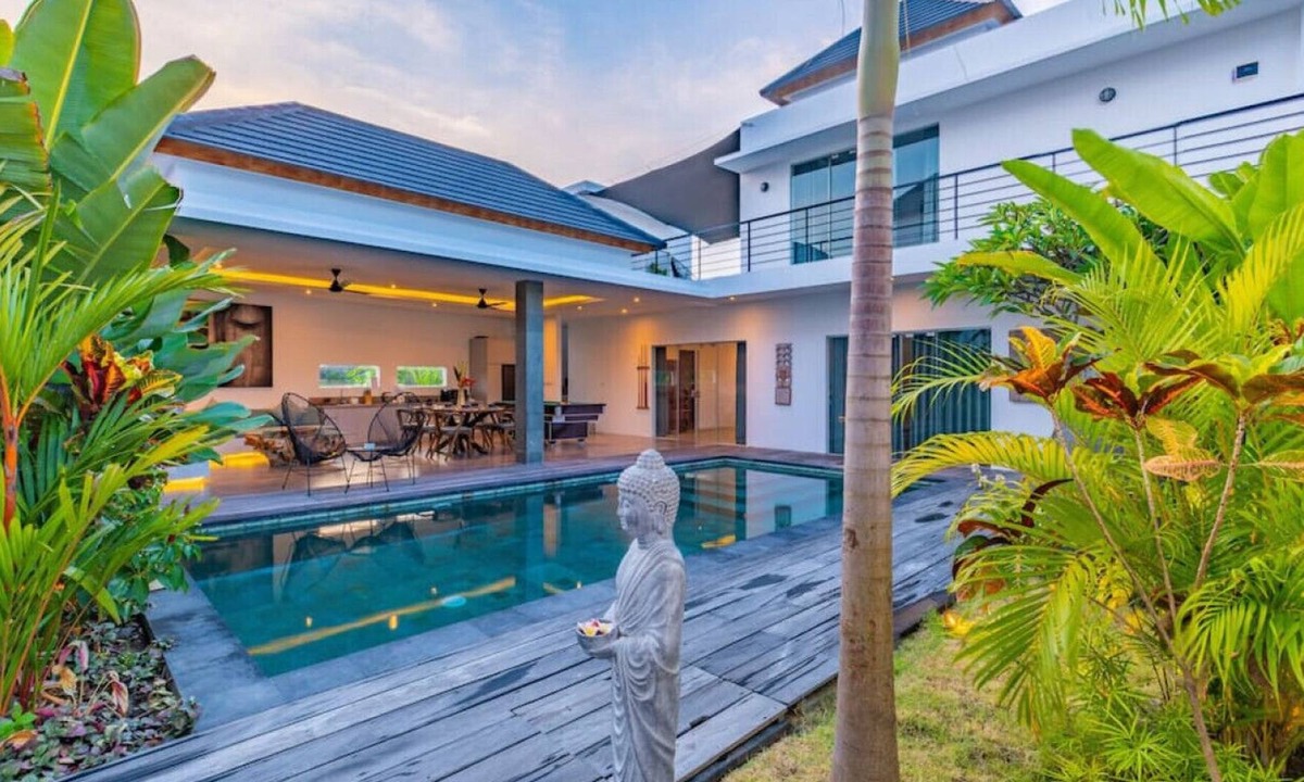 Drupadi Villa | Villa Madona · Rice field view 3 BR villa Seminyak beachside