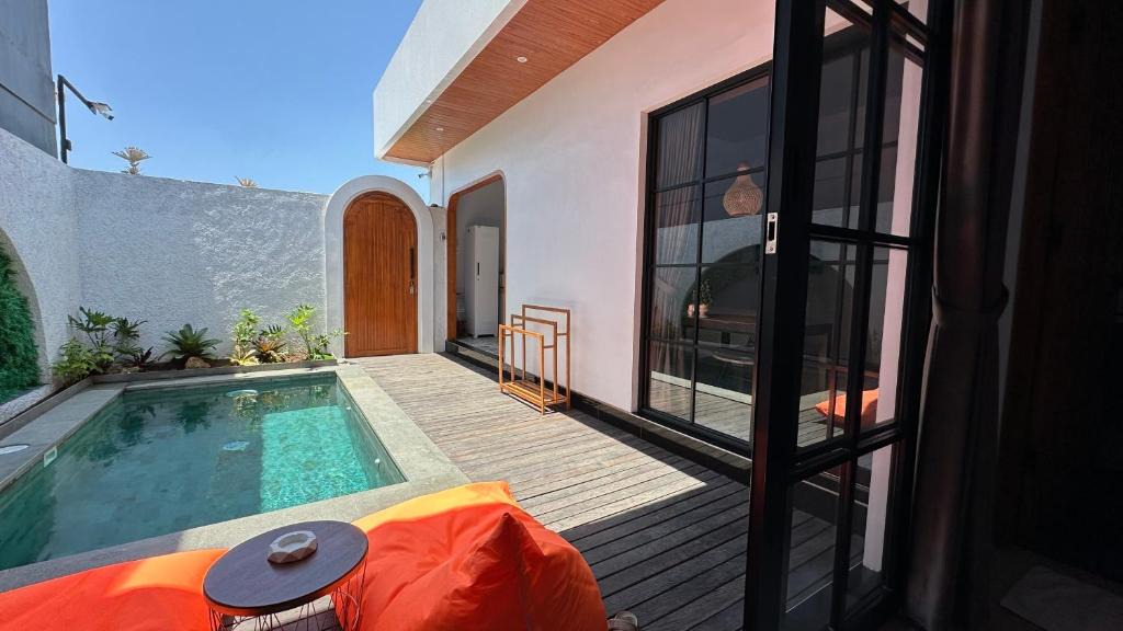 Denpasar Timur Villa | Villa Sachi - Two Bedroom Pool Villa 10 mins to Sanur Harbor