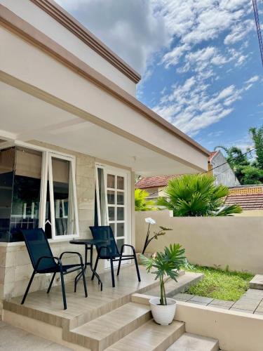 Dinoyo Villa | Villa Sultana Malang