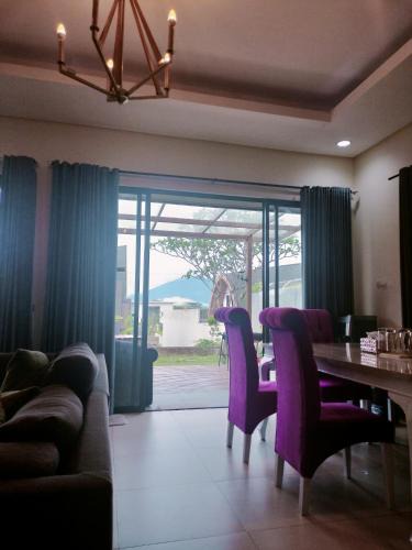 Ciawi Villa | Vimalla Hills 2br Private pool, bebas Jam cekin, cekout sesuai jam cekin 24 jam,081tiga80satu6415satu