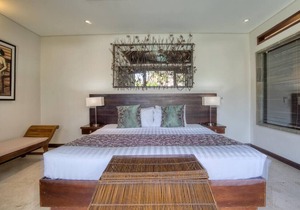 Beachfront 3 br family villa in Sanur