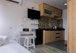 City View Studio Apartment at Bintaro Icon By Travelio