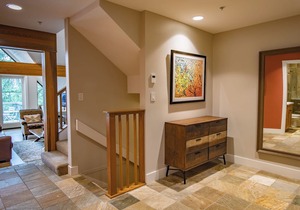 Pinnacle Ridge 36 - Ski in Ski out, Private Hot Tub, Wood Fireplace in Whistler
