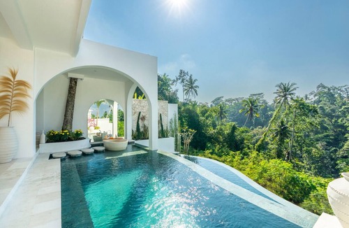 Melayang Villa | 2 Infinity Pools Luxury Ubud 1br Villa Jungle Paradise