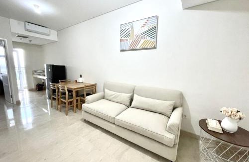 Kesawan Apartment | 2BR Podomoro w/access to mall