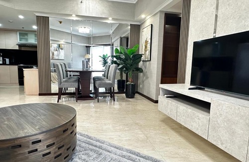Semanggi Apartment | 3br modern sudirman tower condominum next to mall lippo nusantara