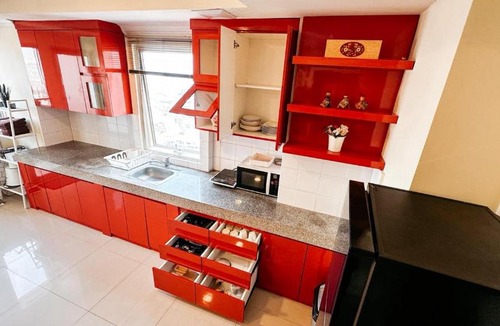 Bandung Kulon Apartment | 3BRplus Sudirman Suites Apartemen by Your Home