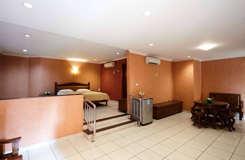 Jatinegara Hotel | 678 Hotel Cawang by Cocotel