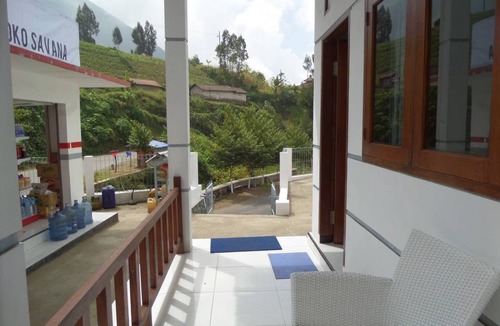Ngadisari House | A double bedroom near Rehat Bromo Rst. & Warung Rinjani