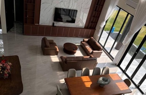 Citaringgul House | Aldeoz Villa Sentul