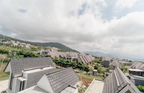 Oro Oro Ombo Villa | Asri Panderman Villa J-1