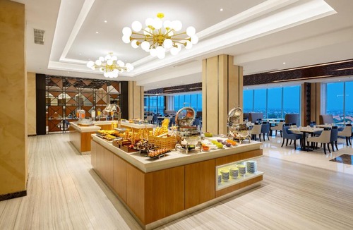 Gresik Hotel | Aston Gresik Hotel & Conference Center