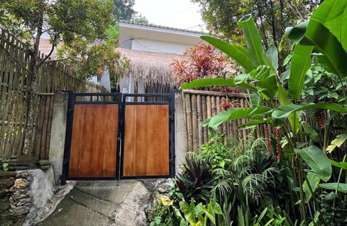 Lombok House | Awanara home Kuta Lombok, Jacuzzi in nature
