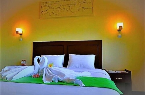 Lebak Bed & Breakfast | Azana Green Resort Pracimantoro