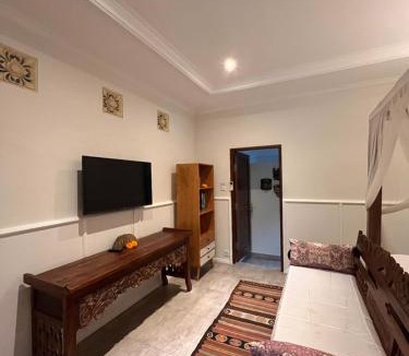 Penestanan Villa | Badra House Hibiscus