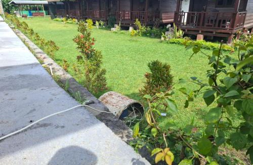 Bayan House | Bale Gantar
