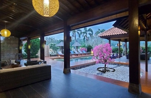 Sandik Hotel | Bale Solah Lombok Holiday Resort