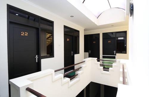 Bandung House | Bantal Guling Trans