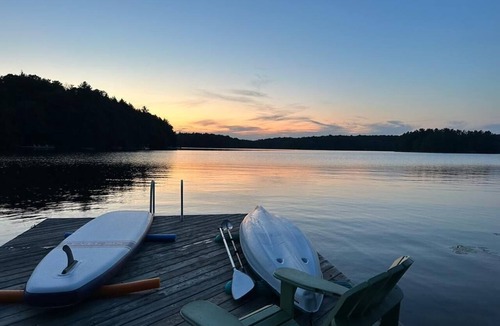 Rosseau Cottage | Beautiful 3-bed, 2-bath, 4 season cottage on 375ft of waterfront (Dog friendly)