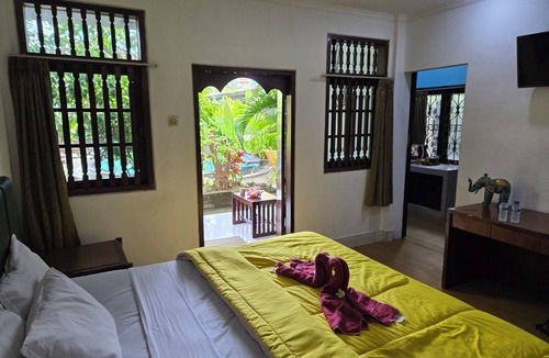 Downtown Kuta Hotel | Berlian Beach Inn Kuta