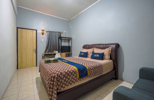 Bogor Tengah House | Bogor Guesthouse by ARBA