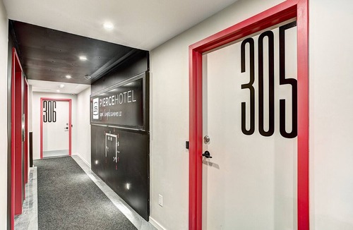Shaughnessy Village Apartment | Bright Apartment with All Amenities