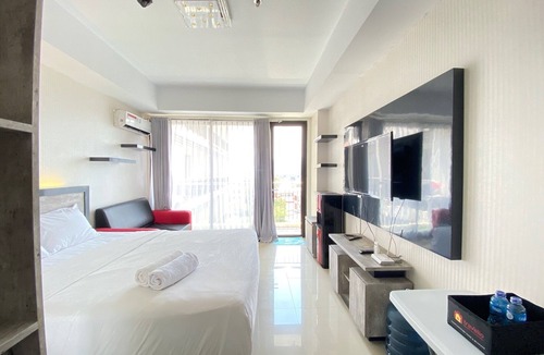 Hegarmanah Apartment | Bright Studio Room at Beverly Dago Apartment