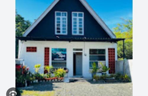 Meulaboh House | Casa Tripa Homestay